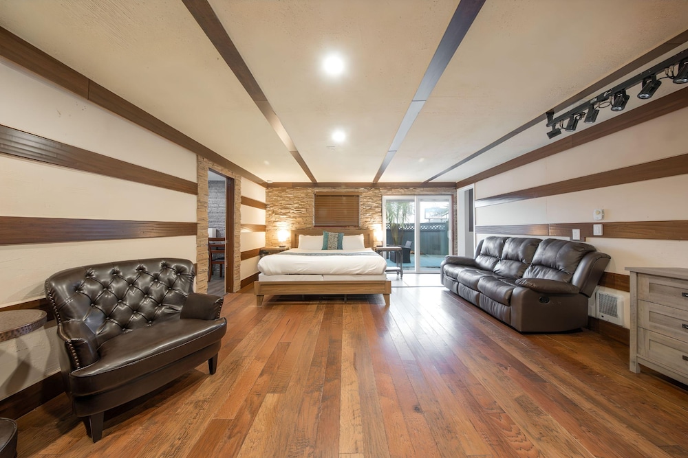 Wanderlust Inn - photo 16