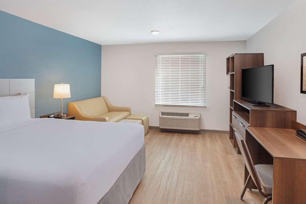 WoodSpring Suites Washington DC East Arena Drive - photo 18