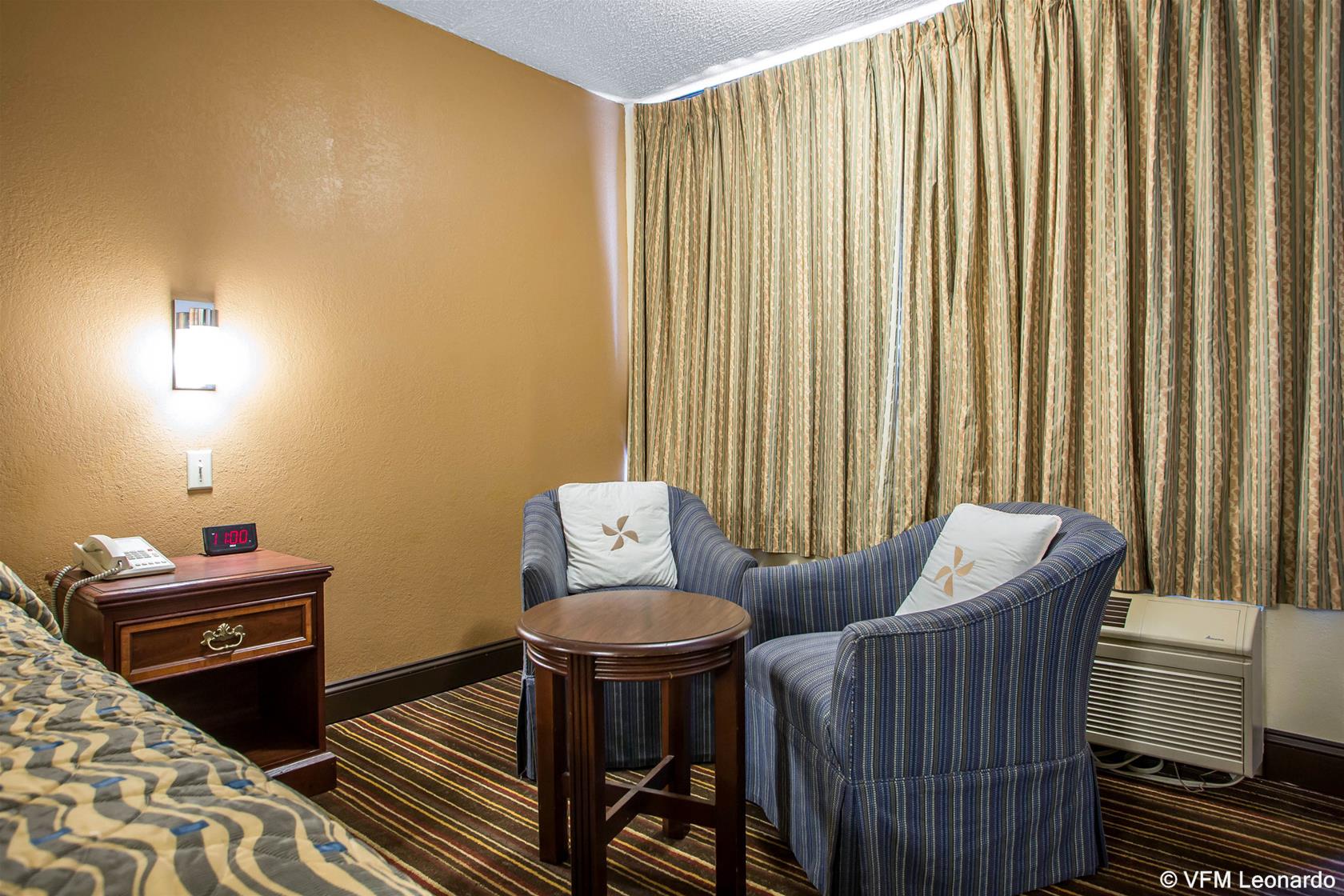 Rodeway Inn - photo 20