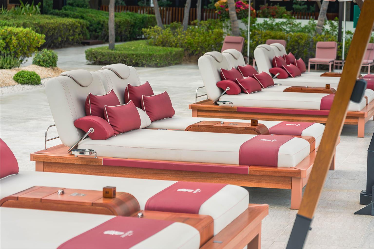 Banyan Tree Dubai at Bluewaters — 5-Star Luxury Hotel in Dubai, United Arab Emirates