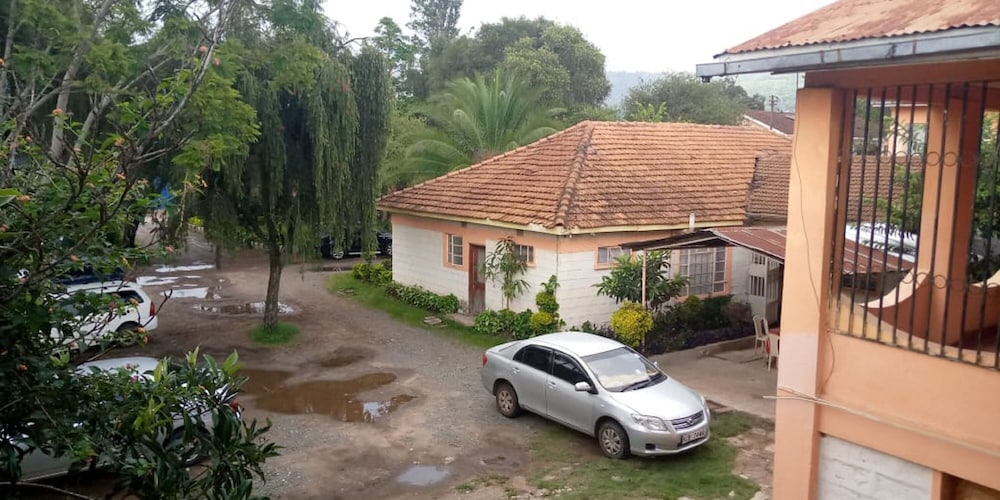 Chariot County Hotel — hotel in Machakos