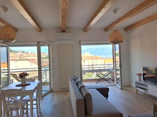 Attico Saluzzo centro 2 — 4-Star Luxury Hotel in Saluzzo, Italy