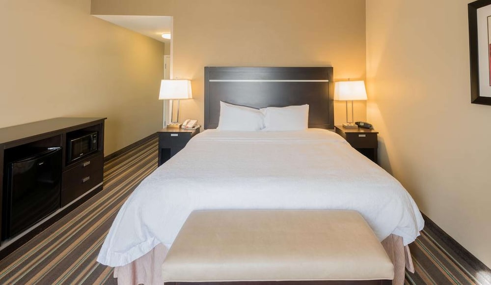 Hampton Inn New Albany - photo 15