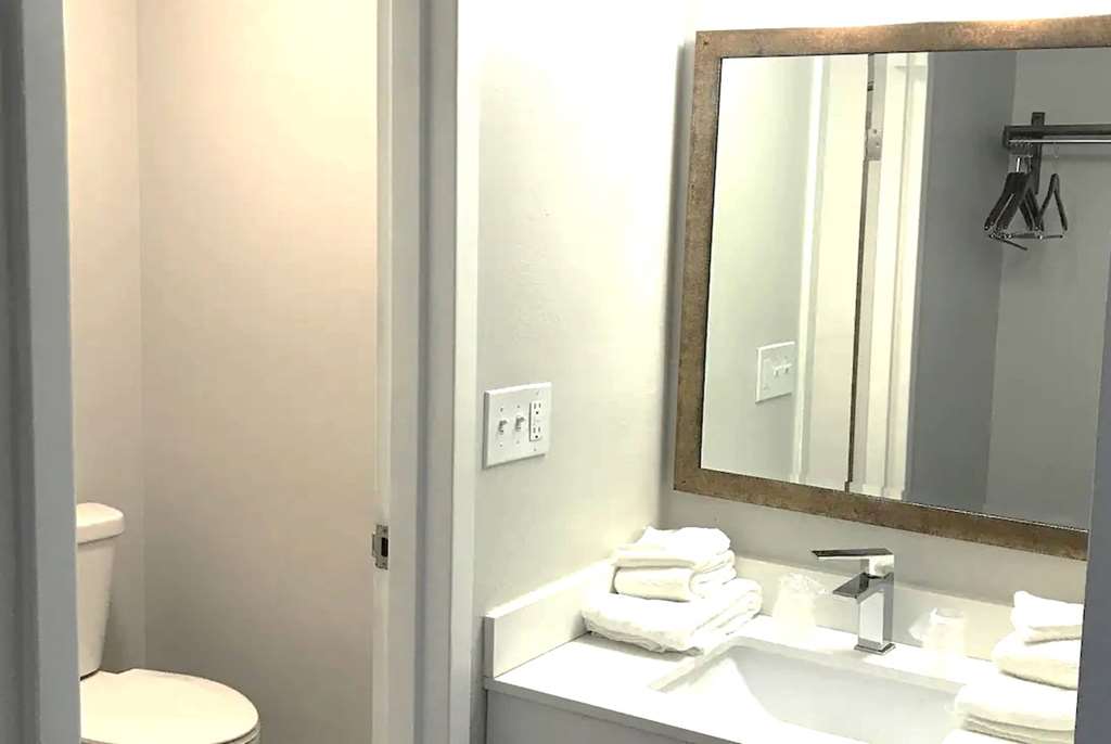 Baymont Inn and Suites by Wyndham Columbus Near OSU - photo 91