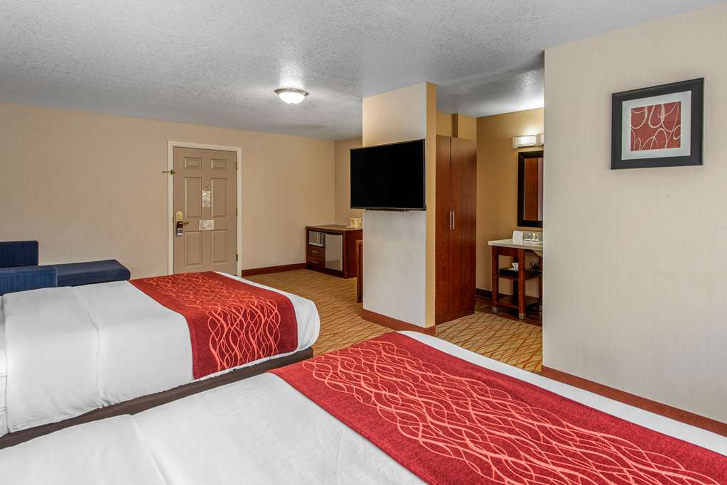 Comfort Inn Mount Shasta Area - photo 33