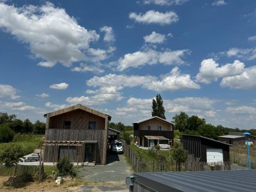 2 Maisons Bois Les Conches - last minute hotel in Unknown City