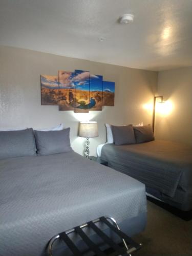 Red Rock Motel and Dam Motel - photo 114