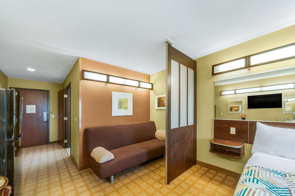 Microtel Inn and Suites by Wyndham Breaux Bridge - photo 24