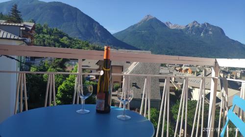 Joli T3 Centre de Briancon Serre Chevalier Parking Gratuit in Briancon, France