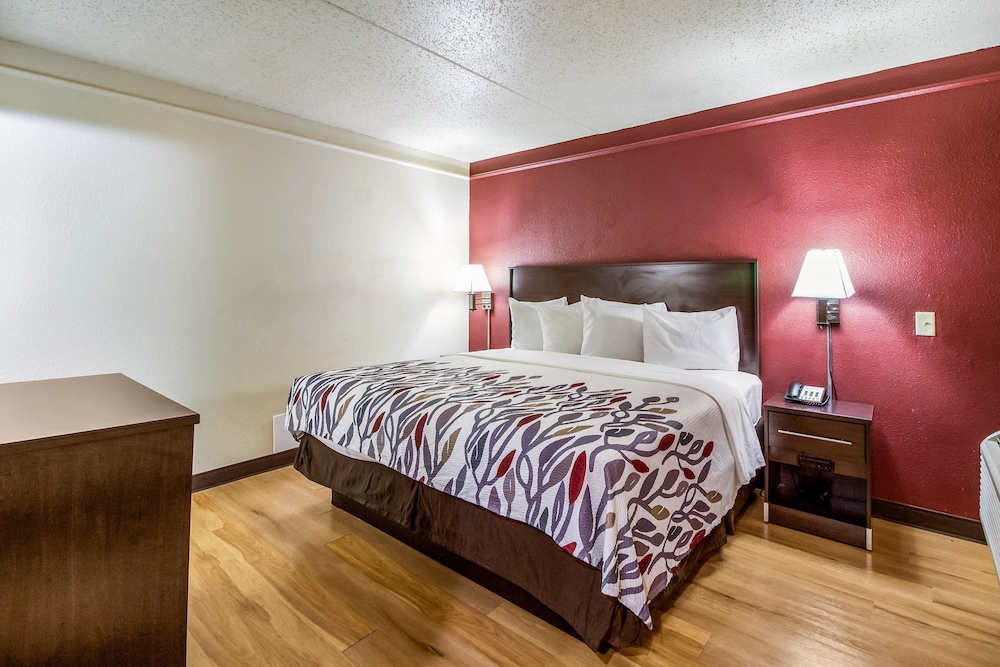 Red Roof Inn Houston East I 10 - photo 13