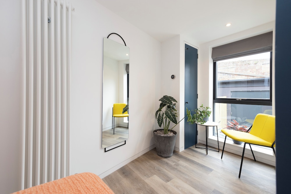 Abbey Gate Studios - carbon neutral hotel in Edinburgh