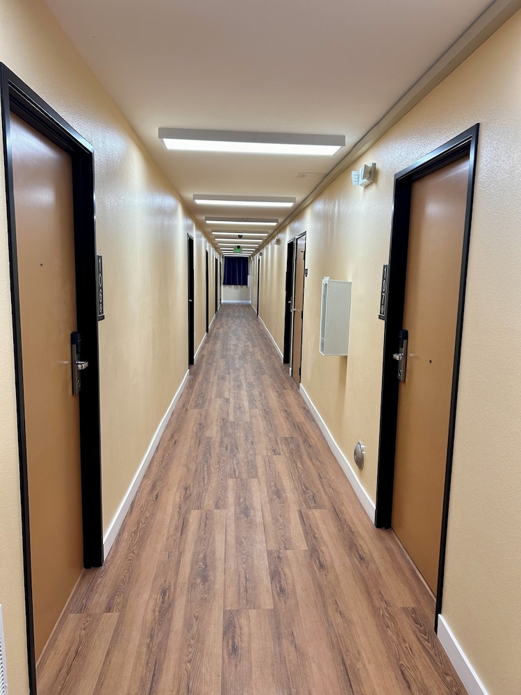 Star Inn Hotel - photo 15