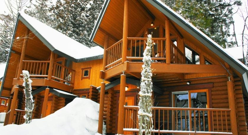 The Seasons Apartments Hakuba — 4-Star Luxury Hotel in Hakuba, Japan