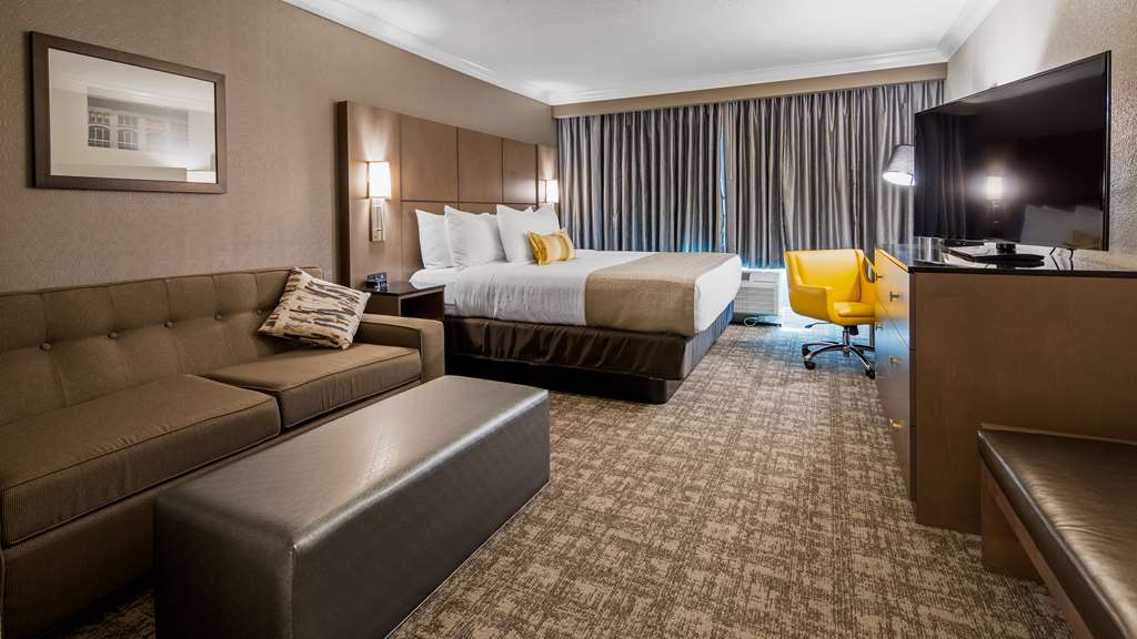 Best Western Premier Airport Expo Center Hotel - photo 3