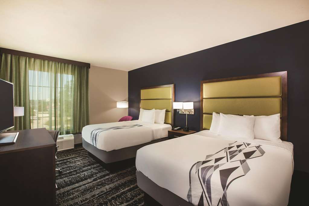 La Quinta Inn & Suites by Wyndham Baton Rouge Port Allen - photo 8