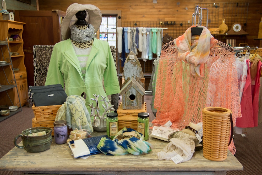 Stone Mill Hotel & Suites - photo 101
