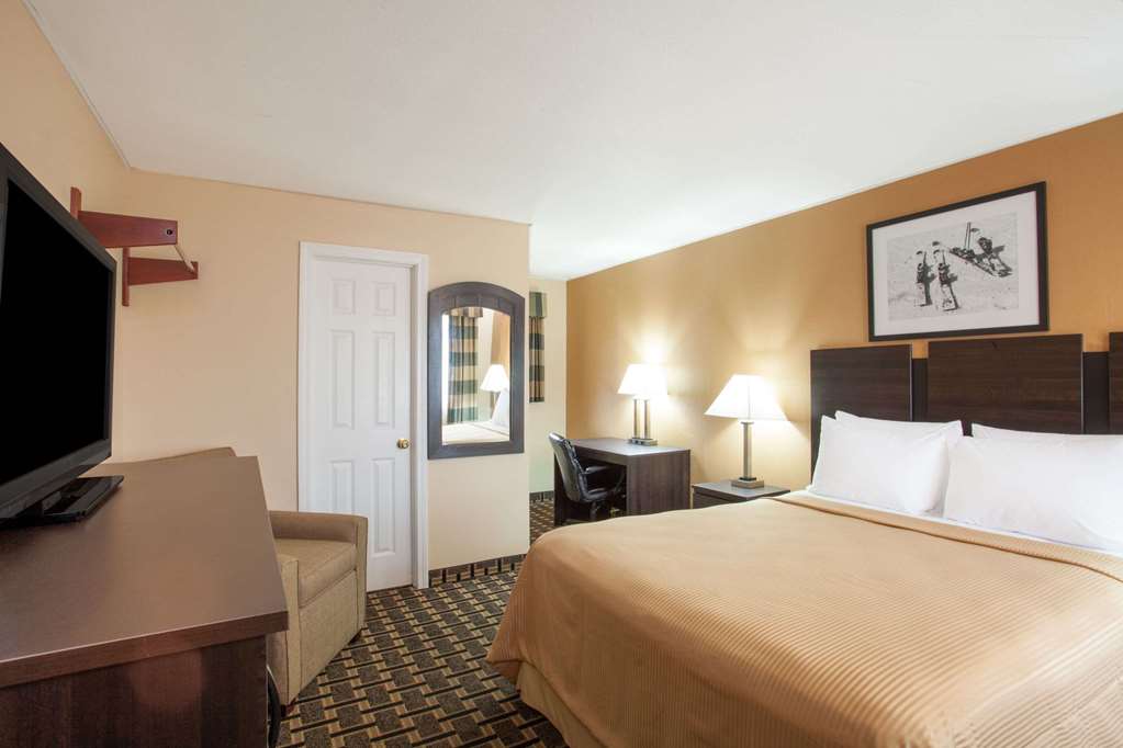 Travelodge by Wyndham South Burlington - photo 9