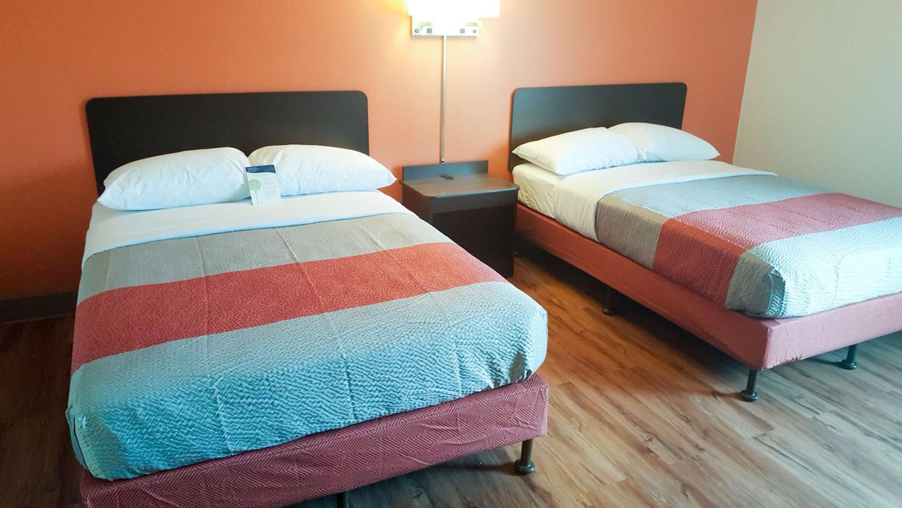 Motel 6 Maryland Heights MO - photo 12