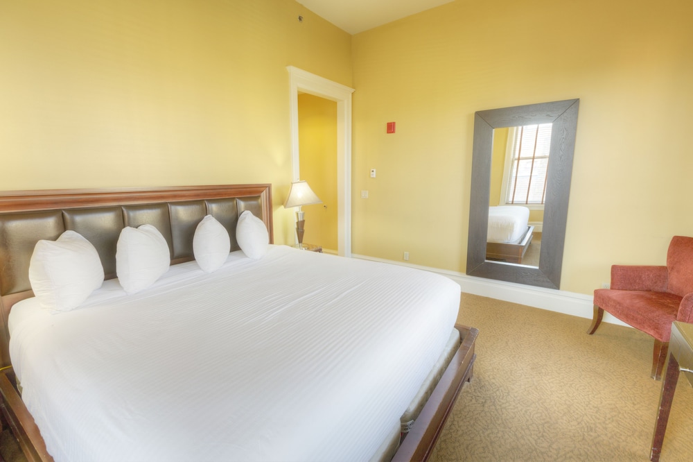 Montvale Hotel - photo 4