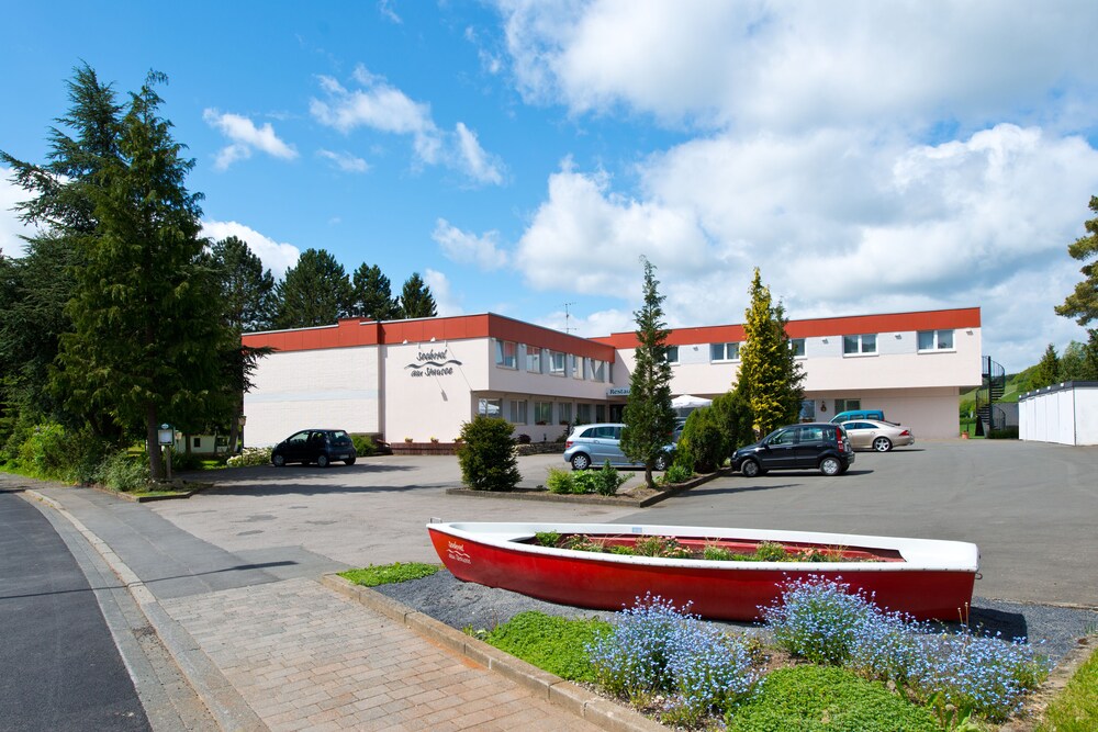 Seehotel am Stausee — 4-Star Luxury Hotel in Gerolstein, Germany