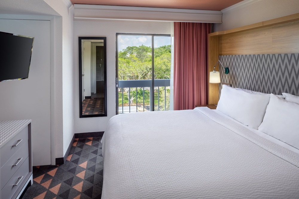 Holiday Inn & Suites Boca Raton North by IHG - photo 13
