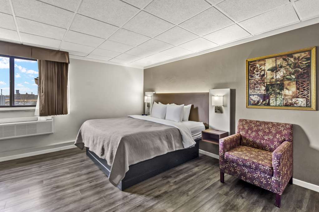 Quality Inn & Suites Green Bay Downtown - photo 38