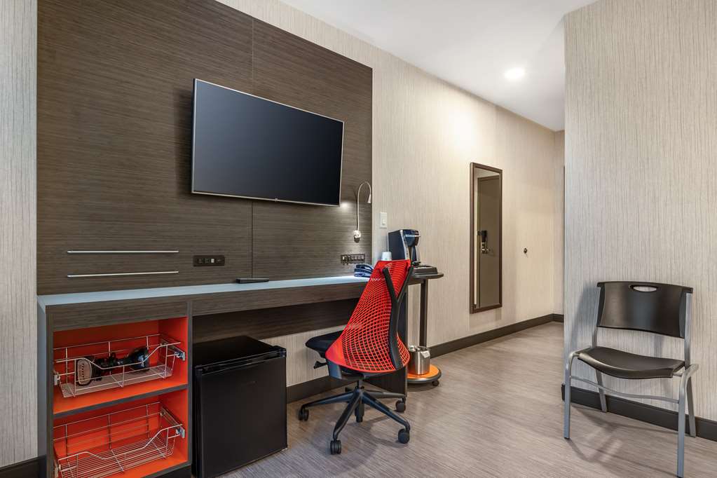 Vīb Best Western Springfield - photo 33