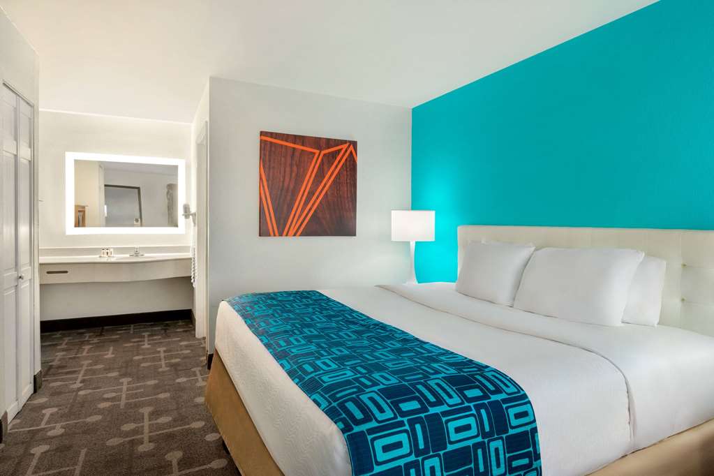 Howard Johnson by Wyndham Chattanooga Lookout Mountain I 24 - photo 14