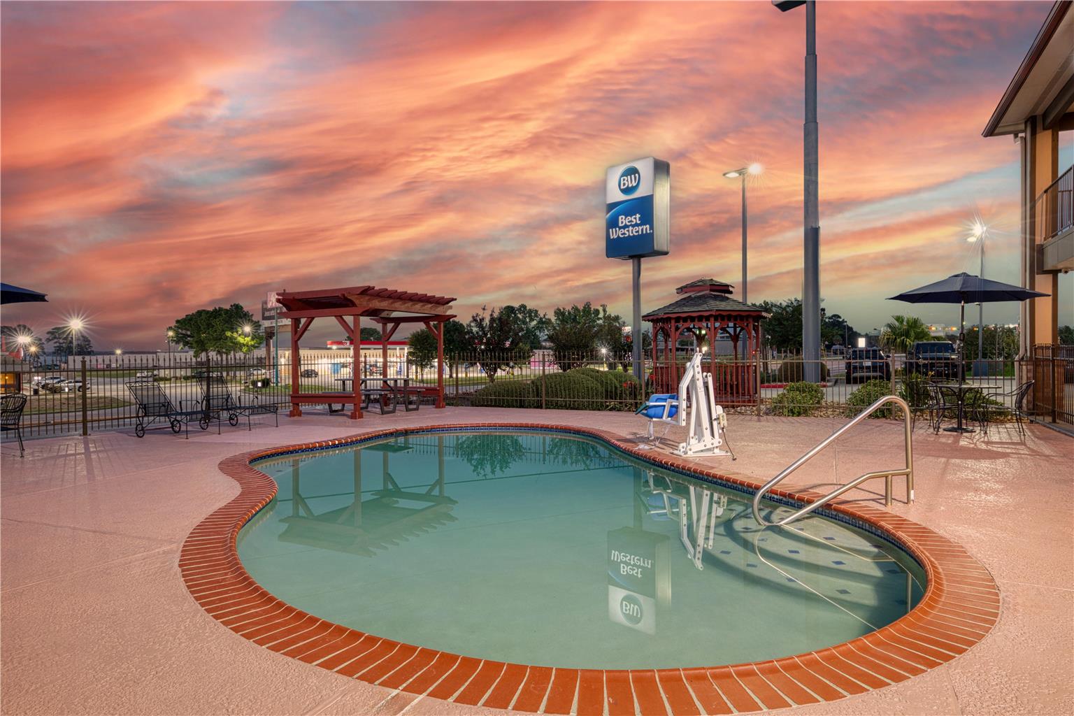 Best Western Lake Conroe Inn - photo 8