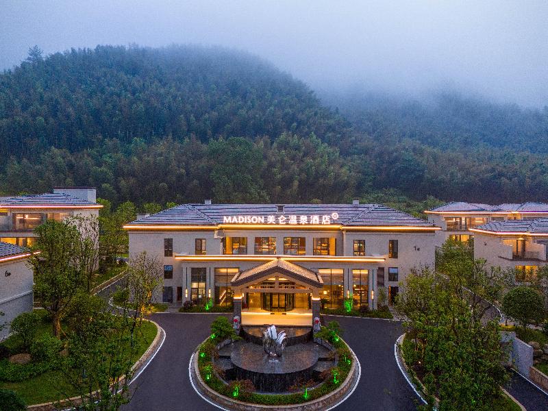 Madison Hot Spring Hotel Jian Wugong Mountain — hotel in Ji'an