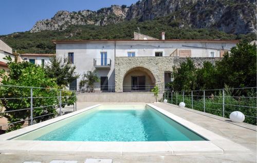 Palazzo Guglielmotti — 4-Star Luxury Hotel in Giungano, Italy
