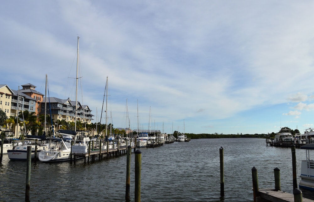 Harborside Suites at Little Harbor - photo 46