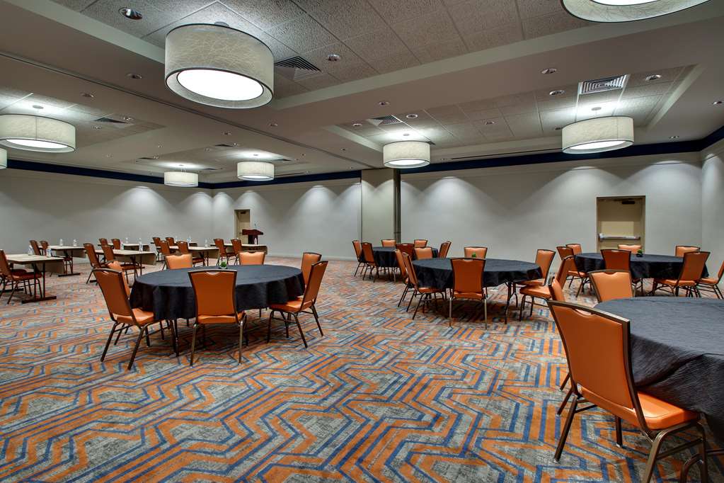 Drury Inn & Suites Iowa City Coralville - photo 57
