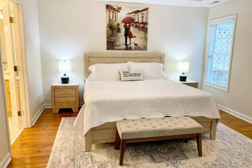 Vacation Ranch Home game room minutes to lake — 4-Star Luxury Hotel in Mooresville, United States