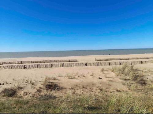 La Petite Croisee Exterieur Et Plage in Chatelaillon-Plage, France