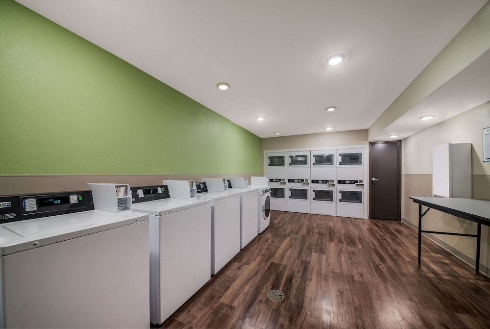 WoodSpring Suites Inverness - photo 20