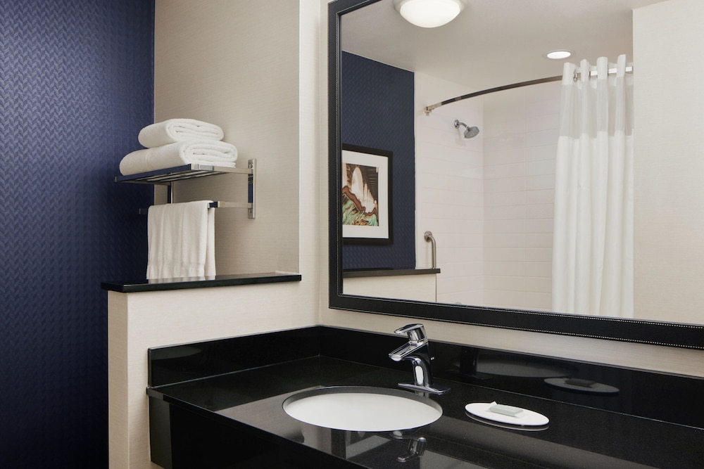 Fairfield Inn & Suites El Paso Airport - photo 17