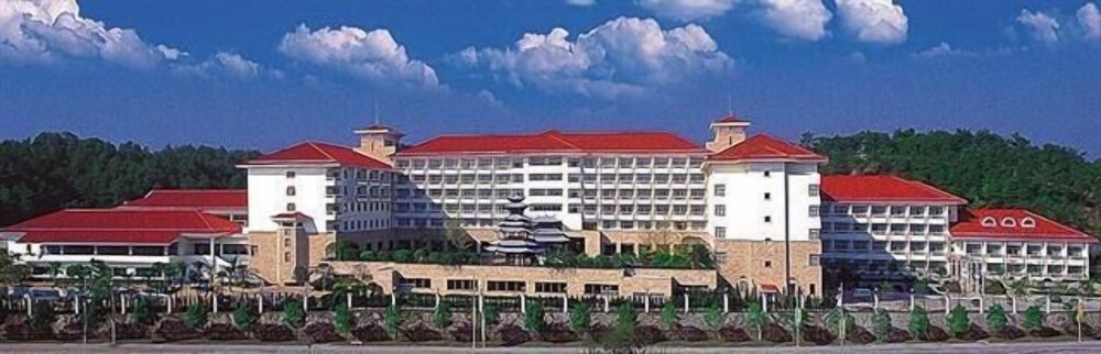Merryland Resort Hotel — 5-Star Luxury Hotel in Guilin, People's Republic of China