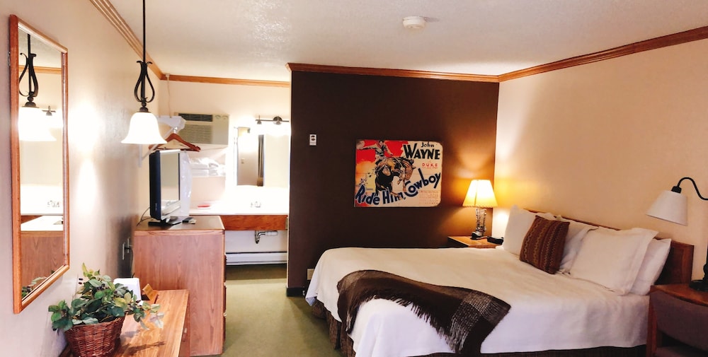 Covered Wagon Motel - photo 23