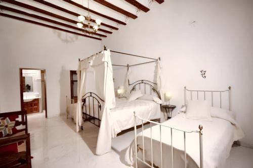 Charming House in Ayora Terrace — 4-Star Luxury Hotel in Ayora, Spain