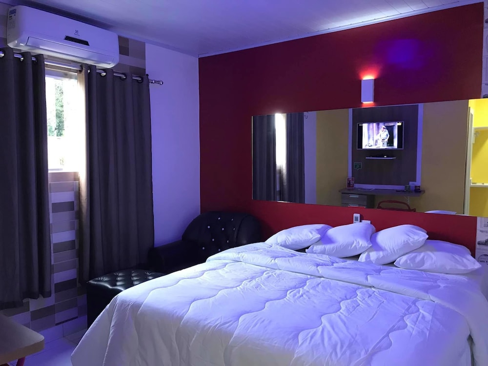 Cleia Hotel Cirino — hotel in Itacoatiara