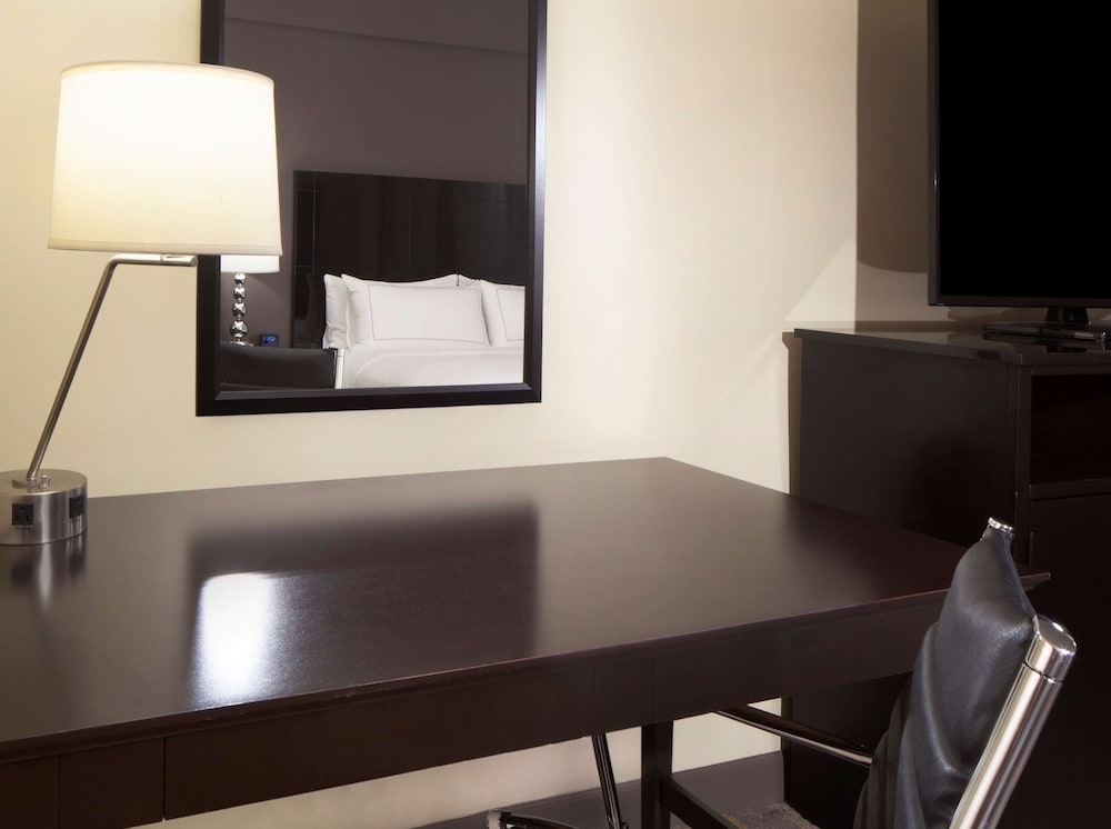 DoubleTree by Hilton El Paso Downtown - photo 22