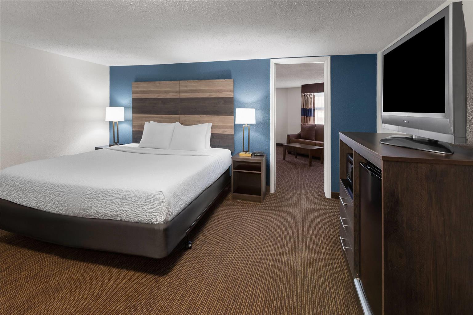 Baymont by Wyndham Downtown Detroit - photo 19