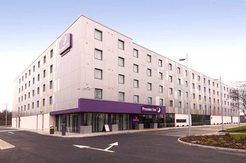 Premier Inn Heathrow Airport Terminal 5 — hotel near London Heathrow Airport