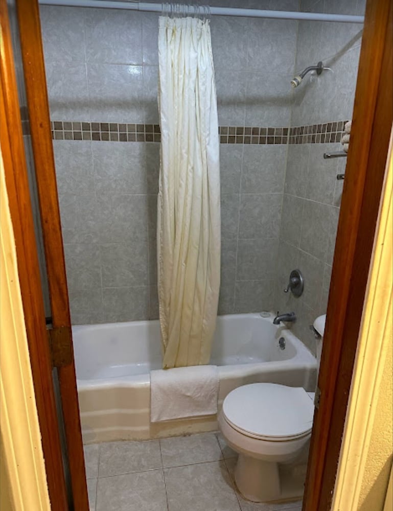 Love Hotels Western Holiday by OYO at Harlan Lake NE - photo 23
