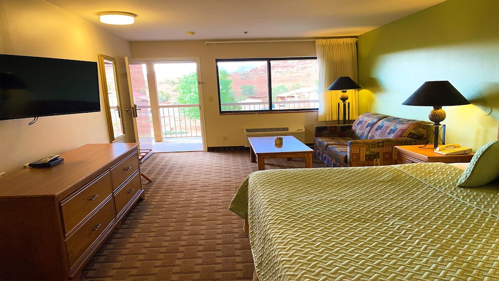 The Noor Hotel - photo 11