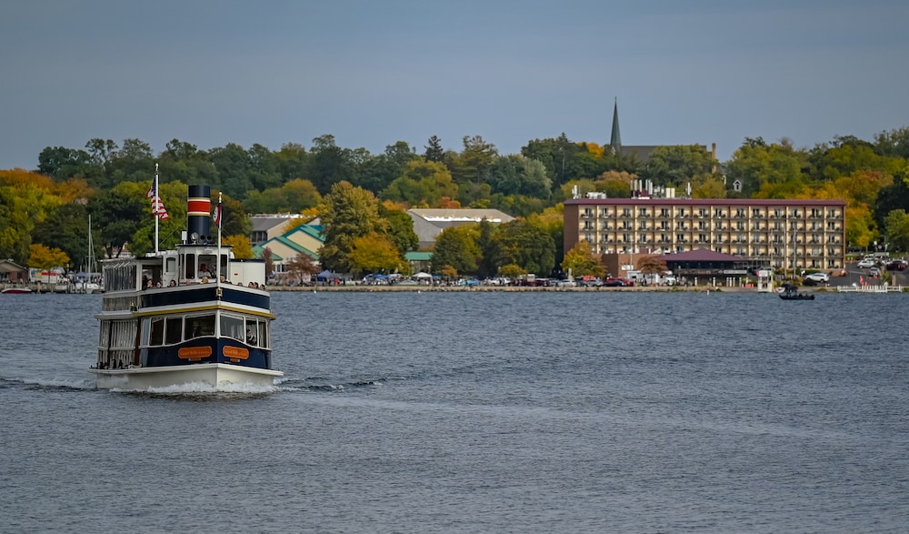 Harbor Shores on Lake Geneva - photo 65