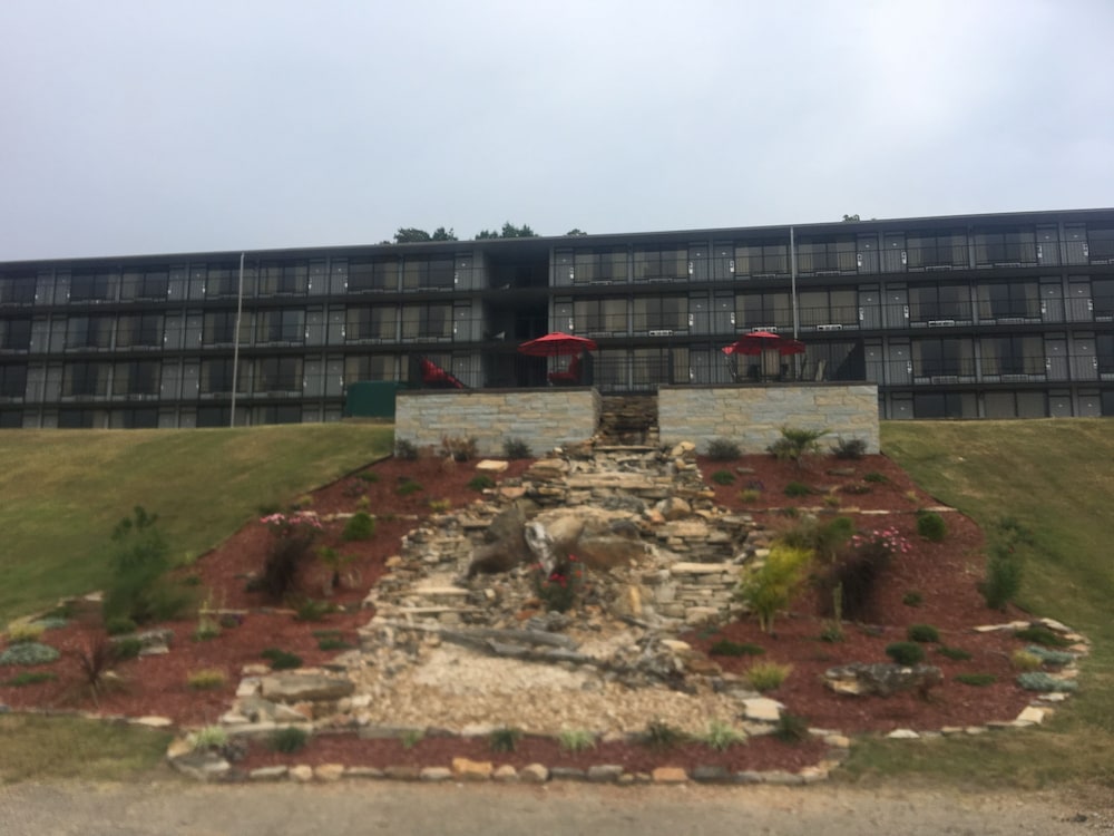 Lake Norfork Inn - photo 56