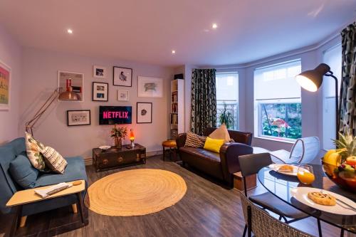 Walpole Bay 2 bed Stunning Garden Apt By Adliv — 4-Star Luxury Hotel in Margate, United Kingdom