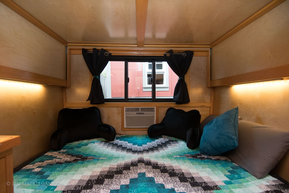 Caravan The Tiny House Hotel - photo 3